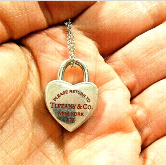 Return to Tiffany Red Enamel Heart Padlock Lock Charm Pendant 4 Necklace  Brace - Picture 4 of 5